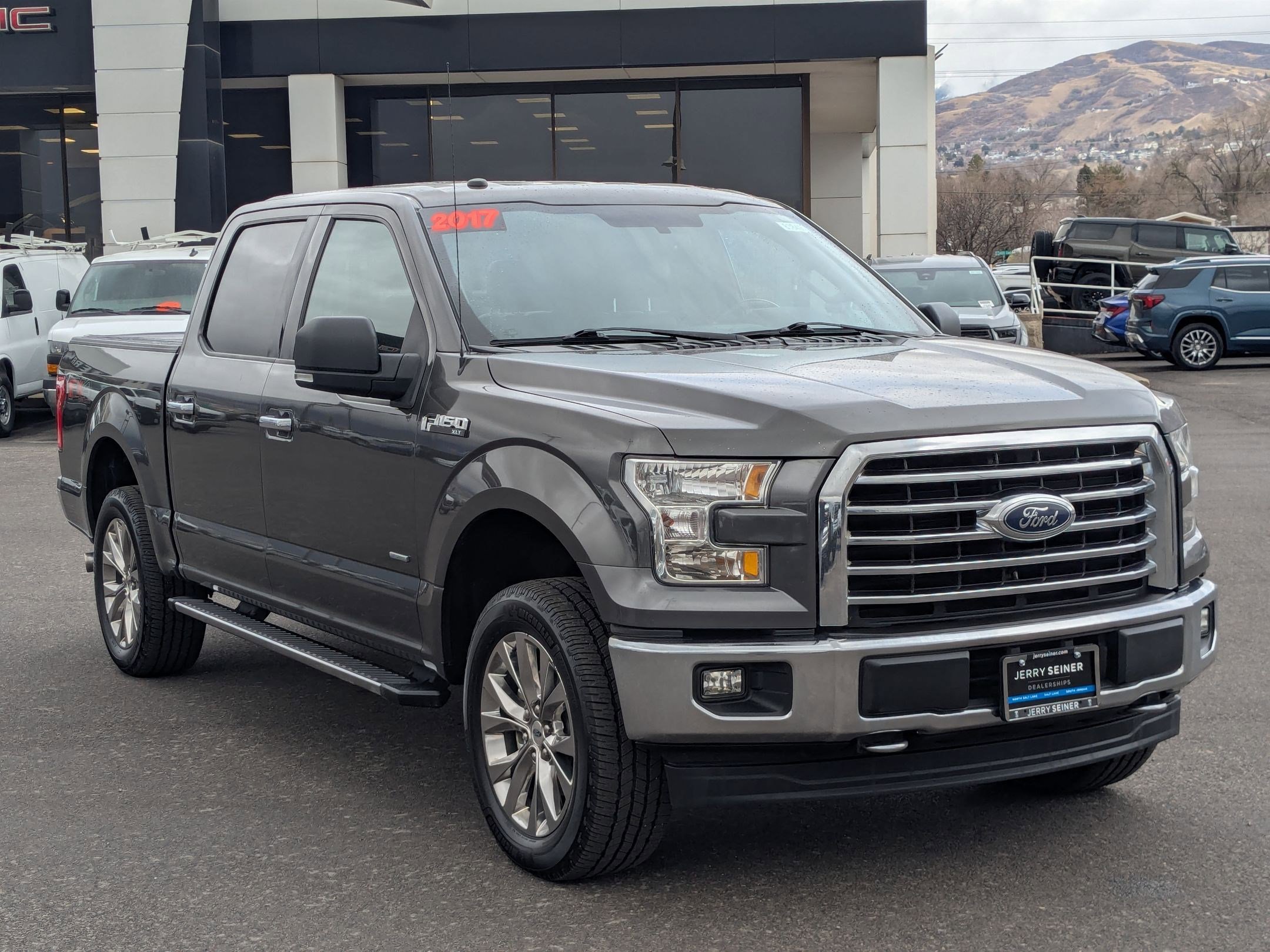 Used 2017 Ford F150 XLT w/ Equipment Group 302A Luxury image 7