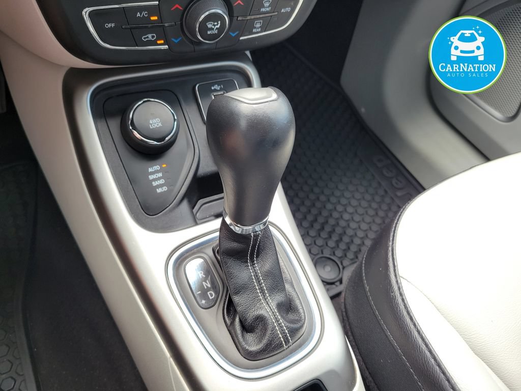 Used 2019 Jeep Compass Latitude w/ Cold Weather Group AWD/4WD image 22