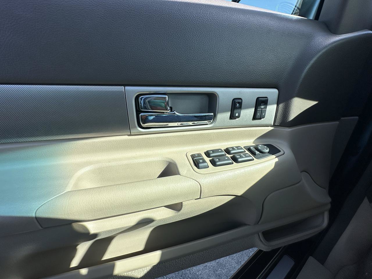 Used 2005 Lincoln LS RWD image 27