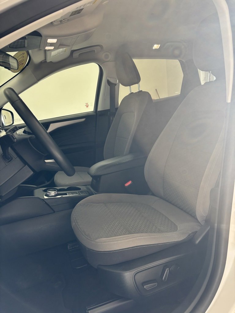 Used 2022 Ford Escape SE w/ Convenience Package image 11