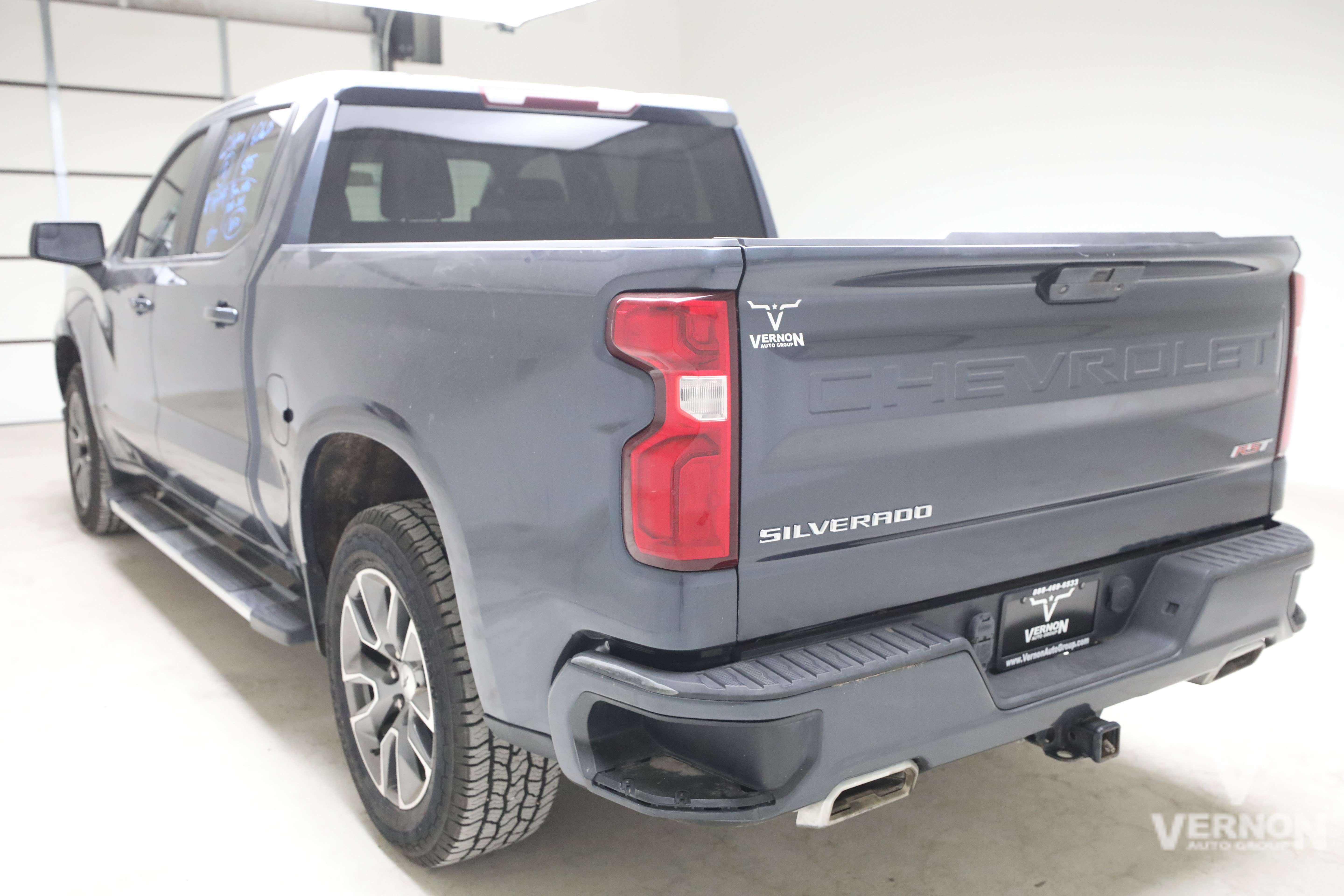 Used 2021 Chevrolet Silverado 1500 RST AWD/4WD image 2