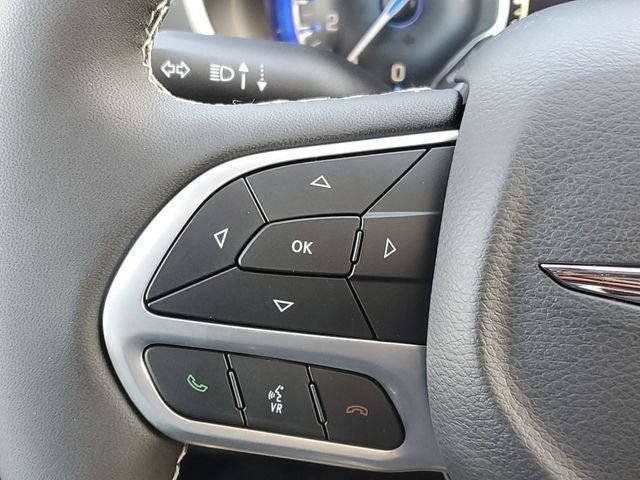 New 2026 Chrysler Pacifica Select FWD image 22