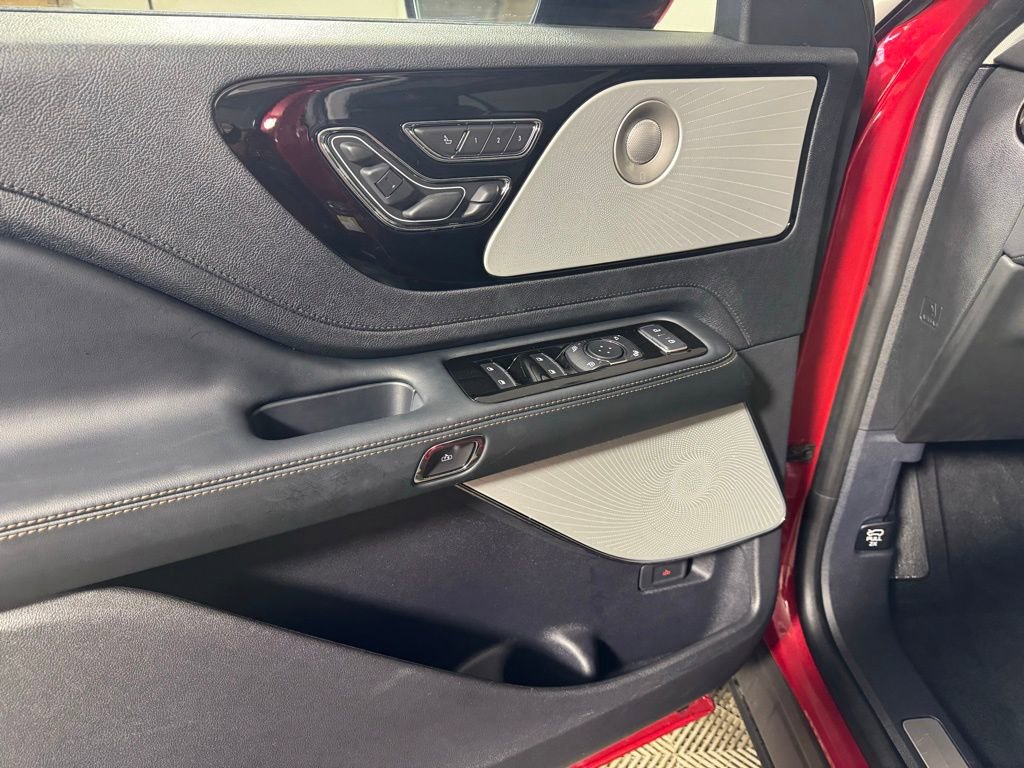 New 2025 Lincoln Aviator Reserve w/ Equipment Group 201A image 13