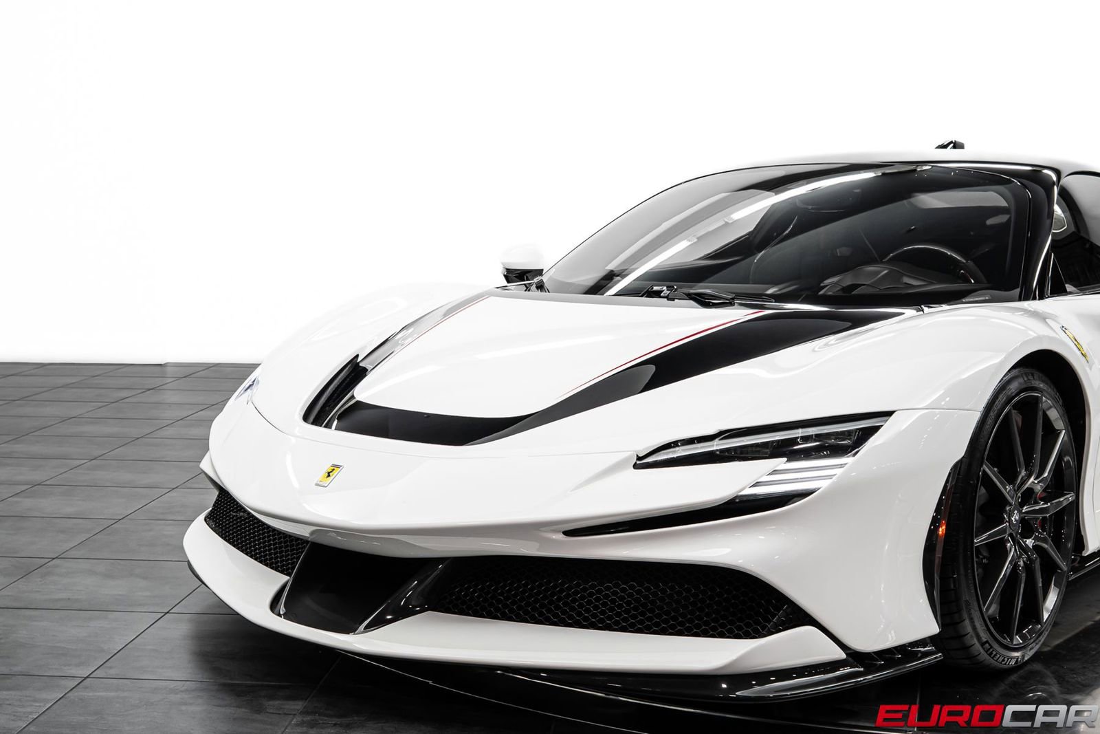 Used 2021 Ferrari SF90 Stradale AWD/4WD image 18