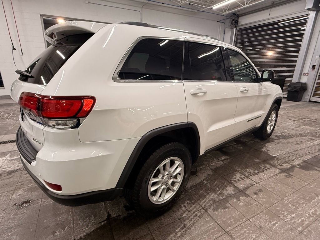 Used 2020 Jeep Grand Cherokee Laredo image 9