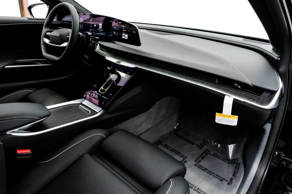 Used 2025 Lucid Air Touring image 21