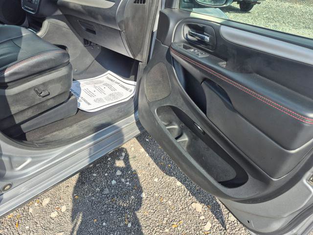 Used 2018 Dodge Grand Caravan GT FWD image 7