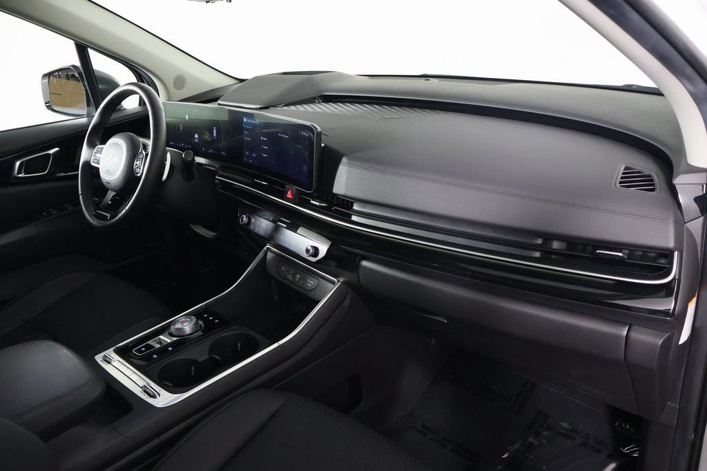 Used 2025 Kia Carnival SX Prestige FWD image 9
