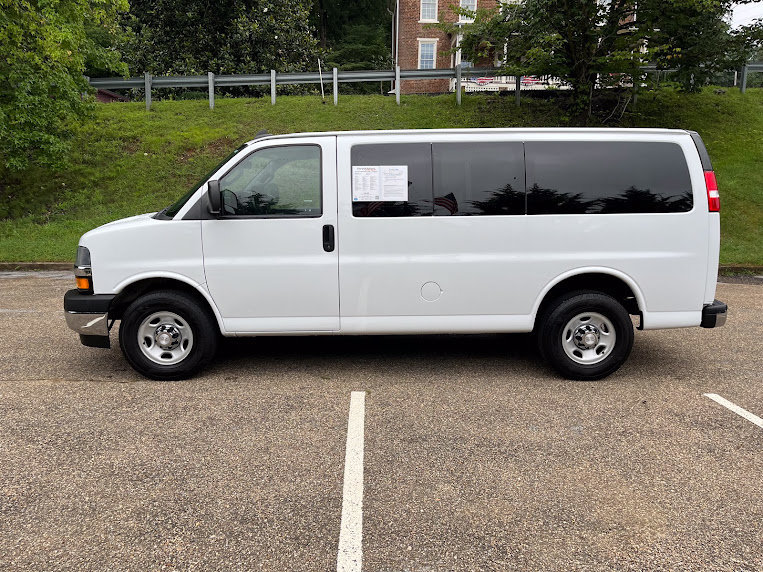 Used 2018 Chevrolet Express 2500 LT w/ LT Preferred Equipment Group RWD image 25