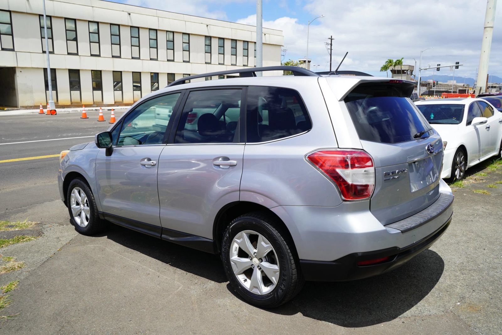 Used 2014 Subaru Forester 2.5i Limited AWD/4WD image 14