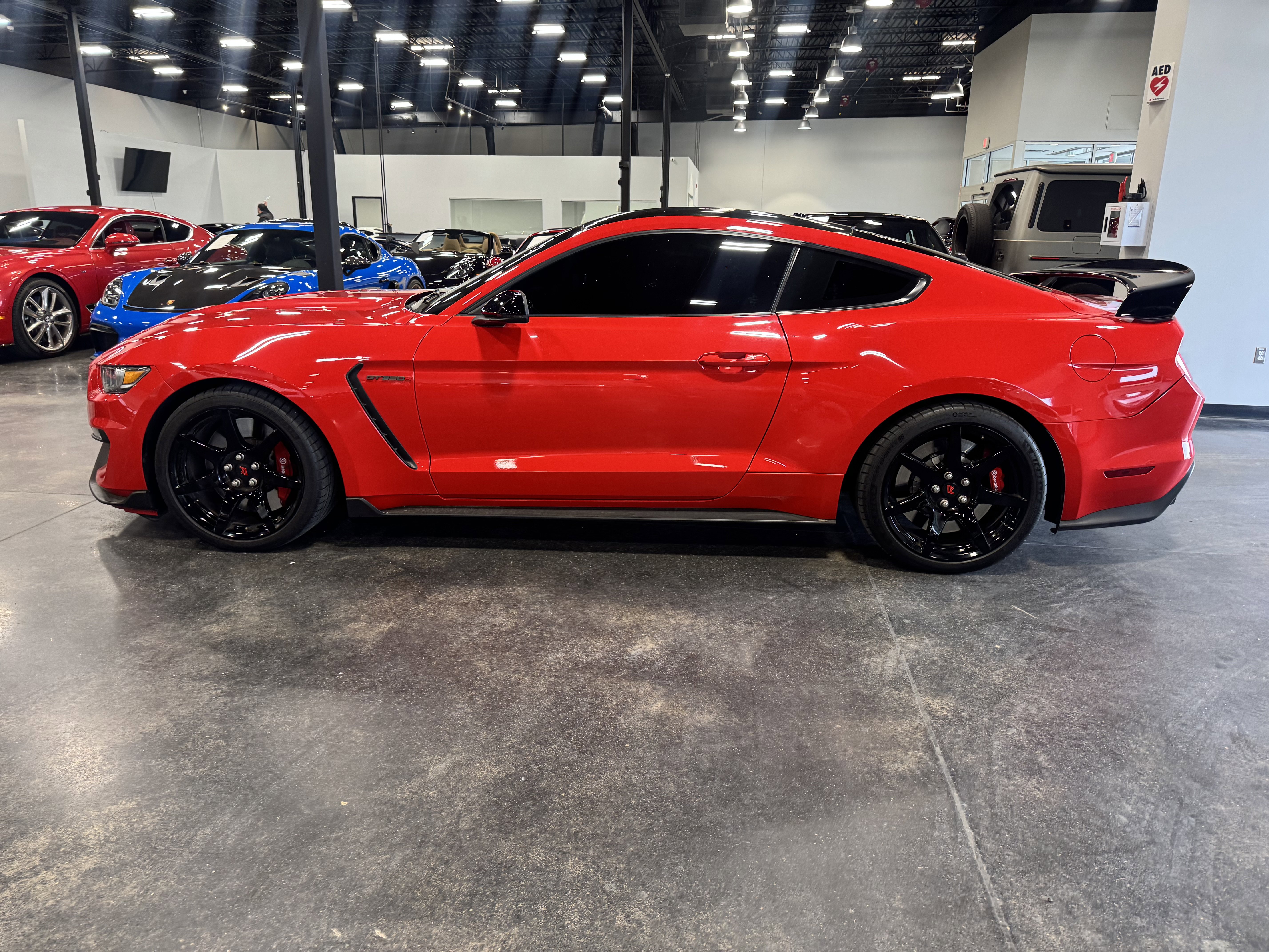 Used 2019 Ford Mustang Shelby GT350R w/ GT350R Equipment Group 920A image 8