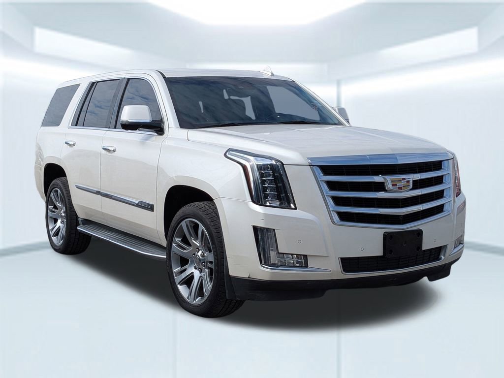 Used 2015 Cadillac Escalade Luxury image 4