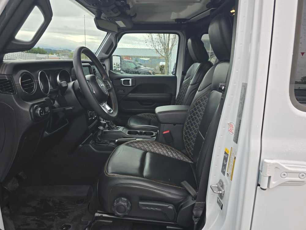 Used 2023 Jeep Gladiator Overland image 9