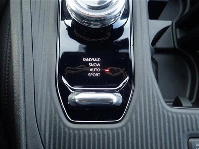 New 2026 Jeep Cherokee Overland w/ Trailer Tow Group AWD/4WD image 24