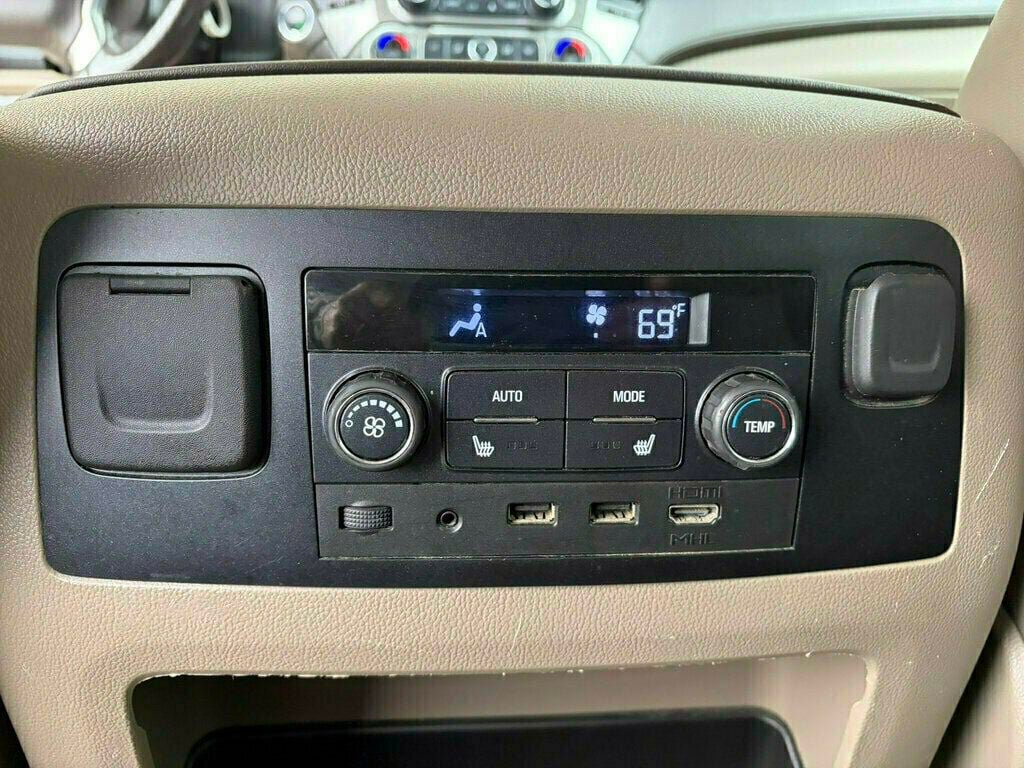Used 2018 Chevrolet Suburban LT AWD/4WD image 22