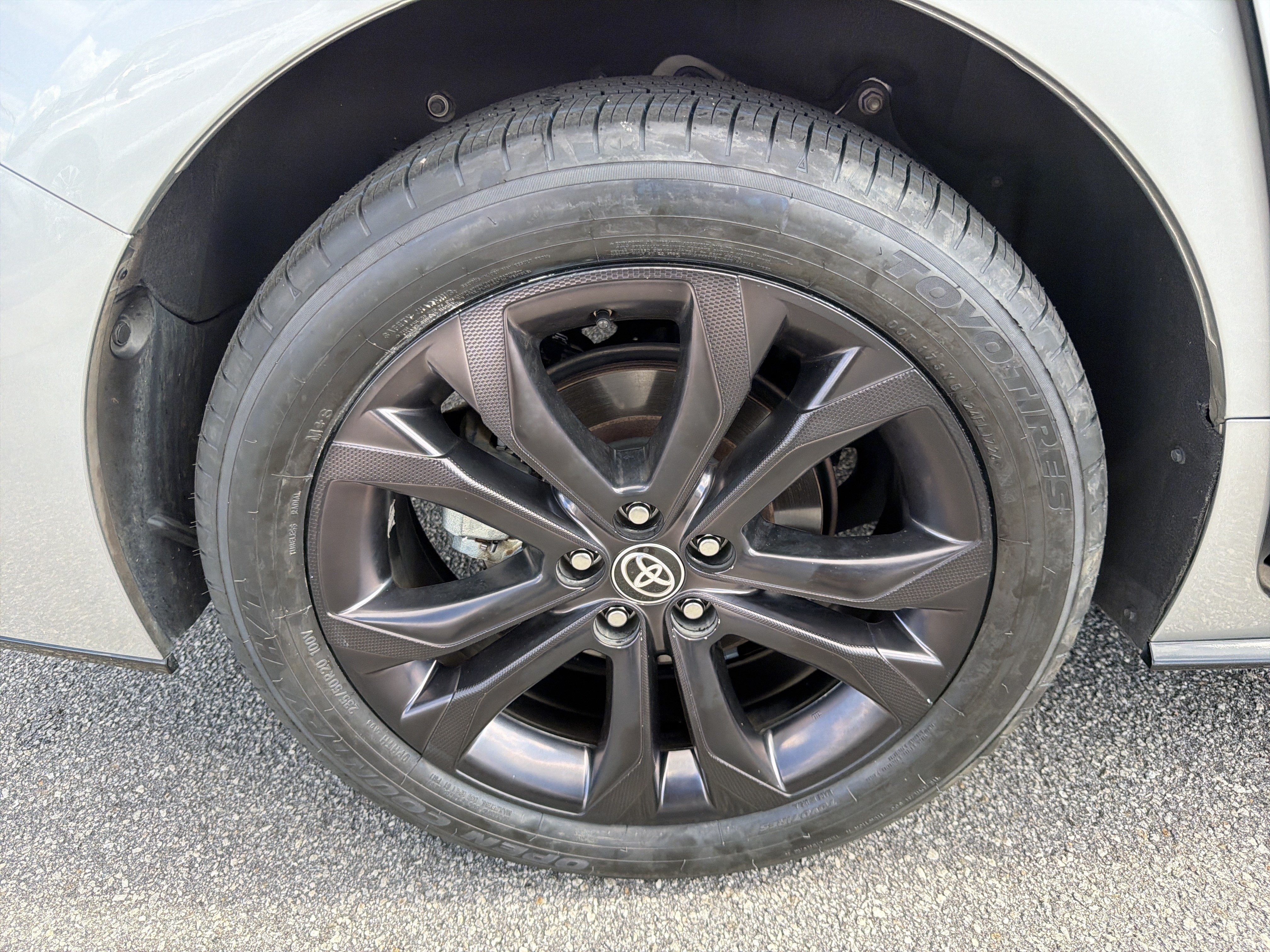 Used 2022 Toyota Sienna XSE FWD image 25
