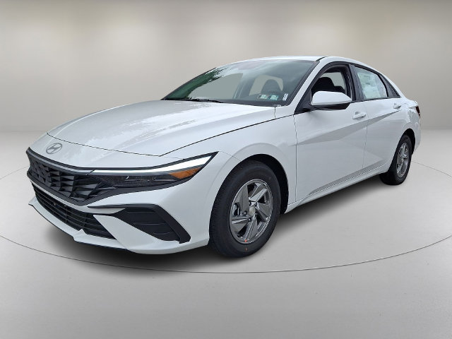New 2026 Hyundai Elantra SE FWD image 2