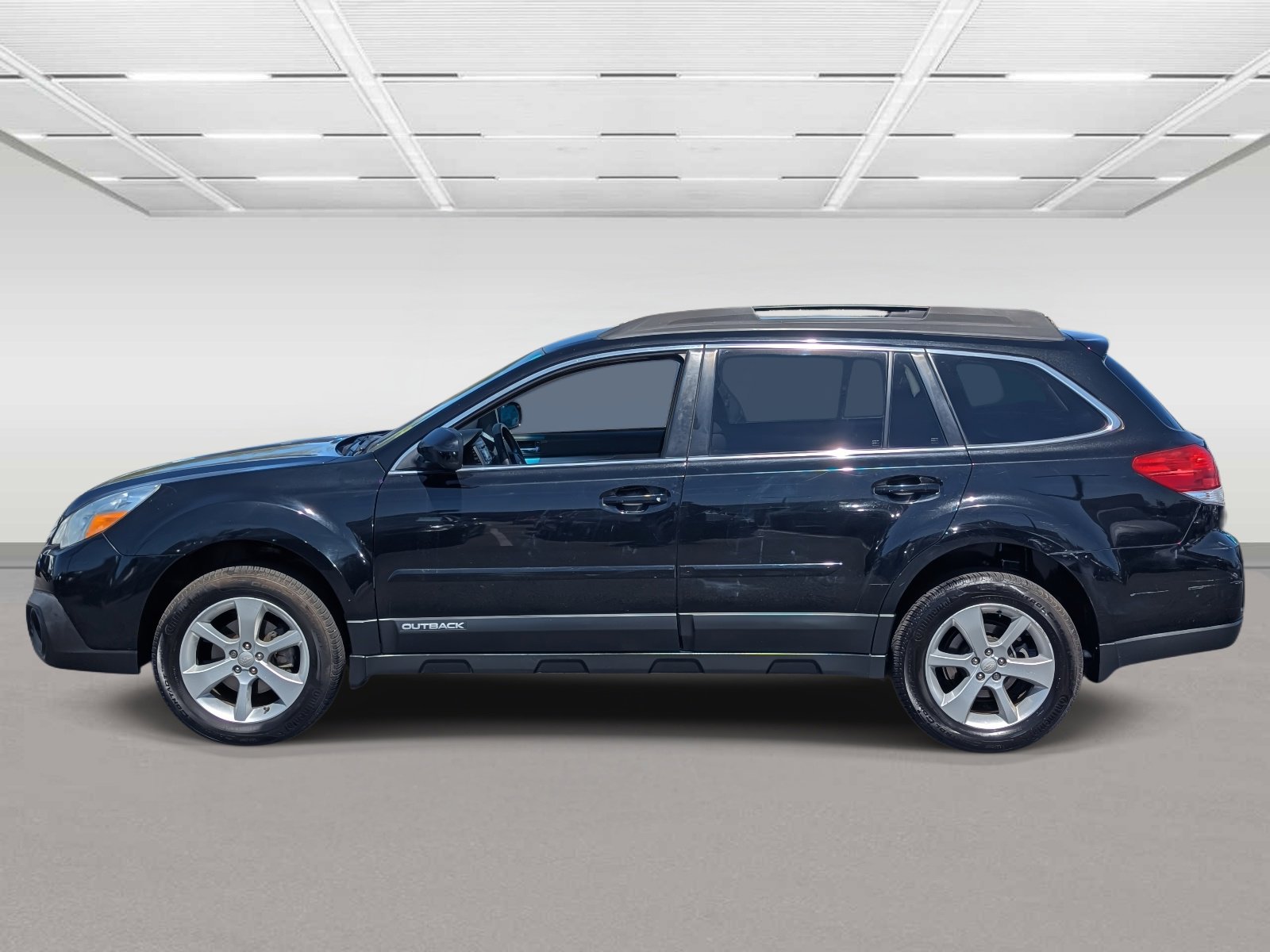 Used 2013 Subaru Outback 2.5i Premium w/ Popular Pkg 1B AWD/4WD image 2