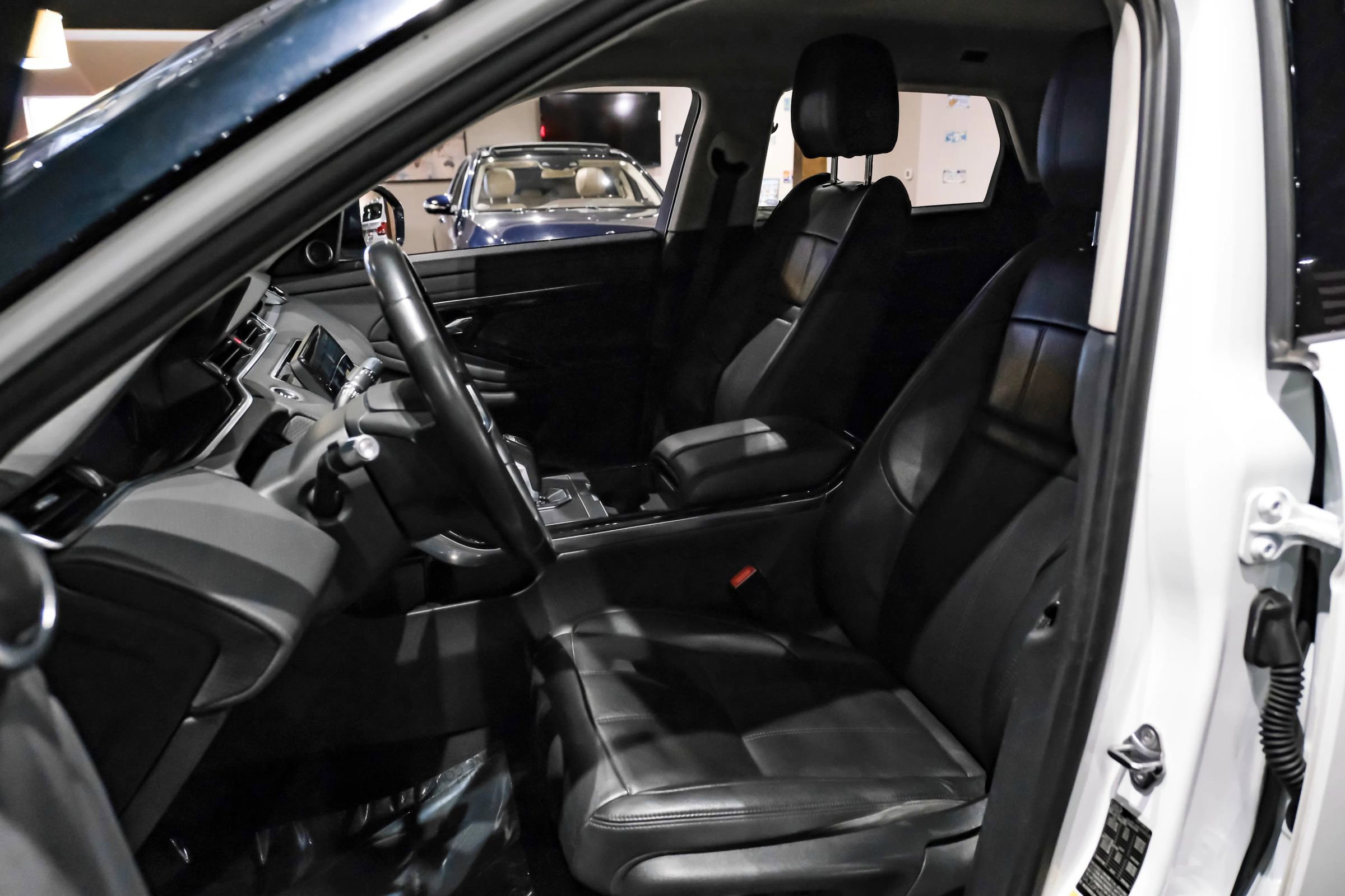 Used 2021 Land Rover Range Rover Evoque S AWD/4WD image 31