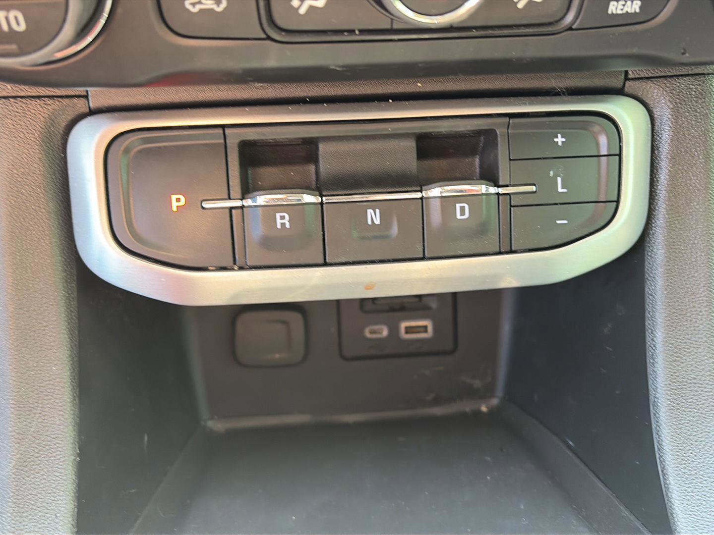 Used 2023 GMC Acadia SLT w/ Elevation Edition AWD/4WD image 14