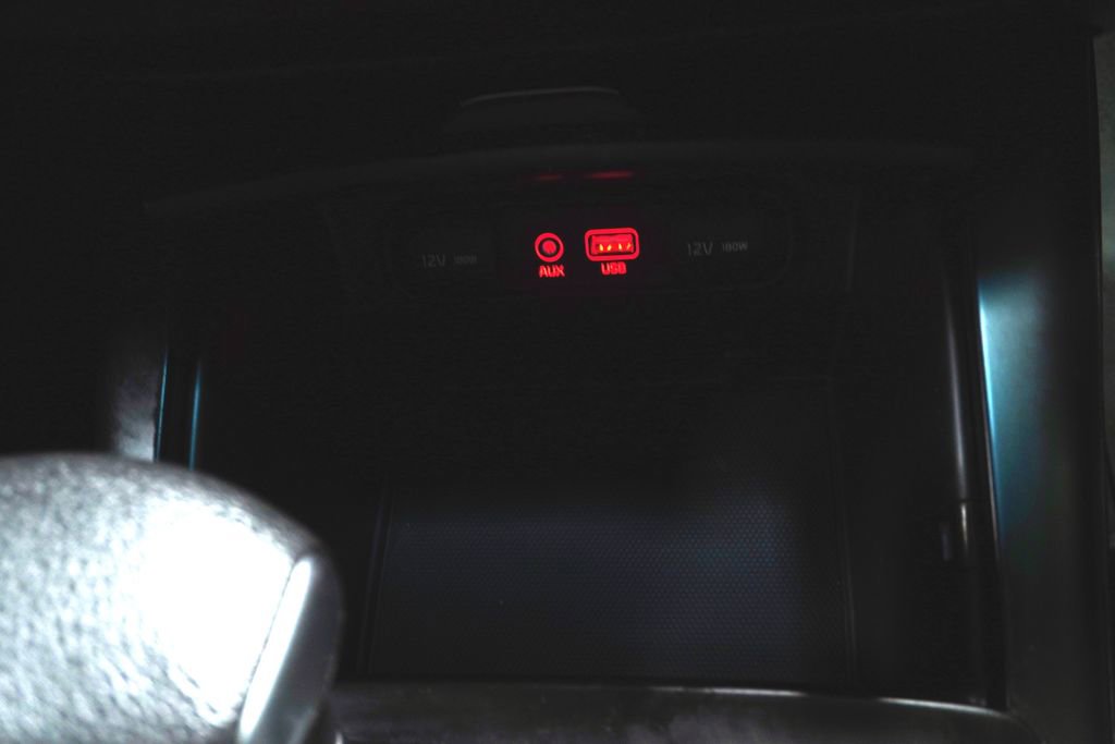 Used 2020 Kia Sorento LX AWD/4WD image 21