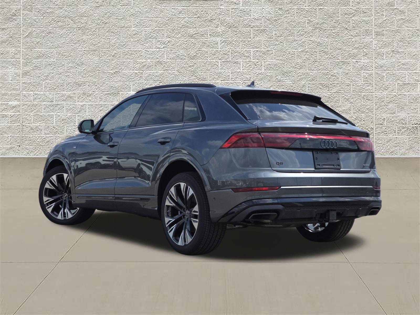 New 2027 Audi Q8 Premium Plus AWD/4WD image 5