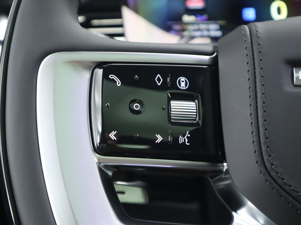 New 2025 Land Rover Range Rover SE image 11
