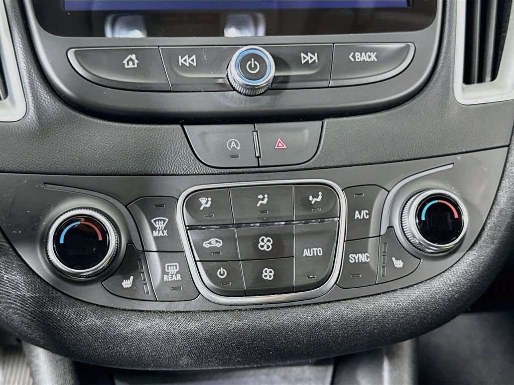 Used 2024 Chevrolet Malibu LT FWD image 14