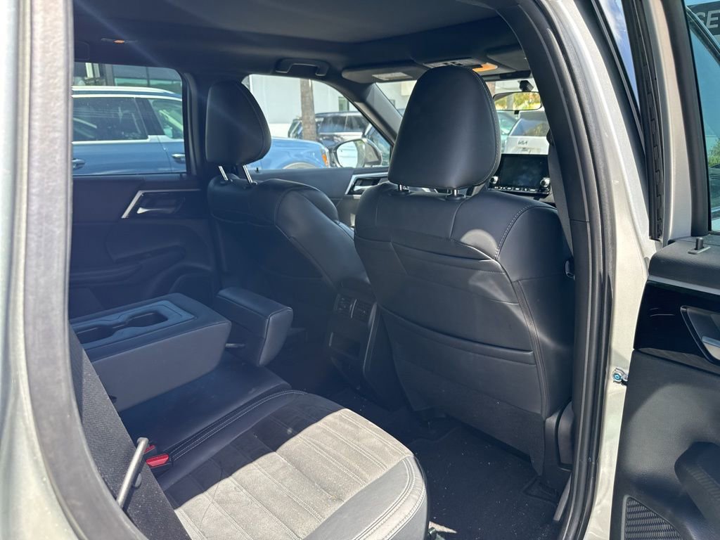 Used 2022 Mitsubishi Outlander SE image 20