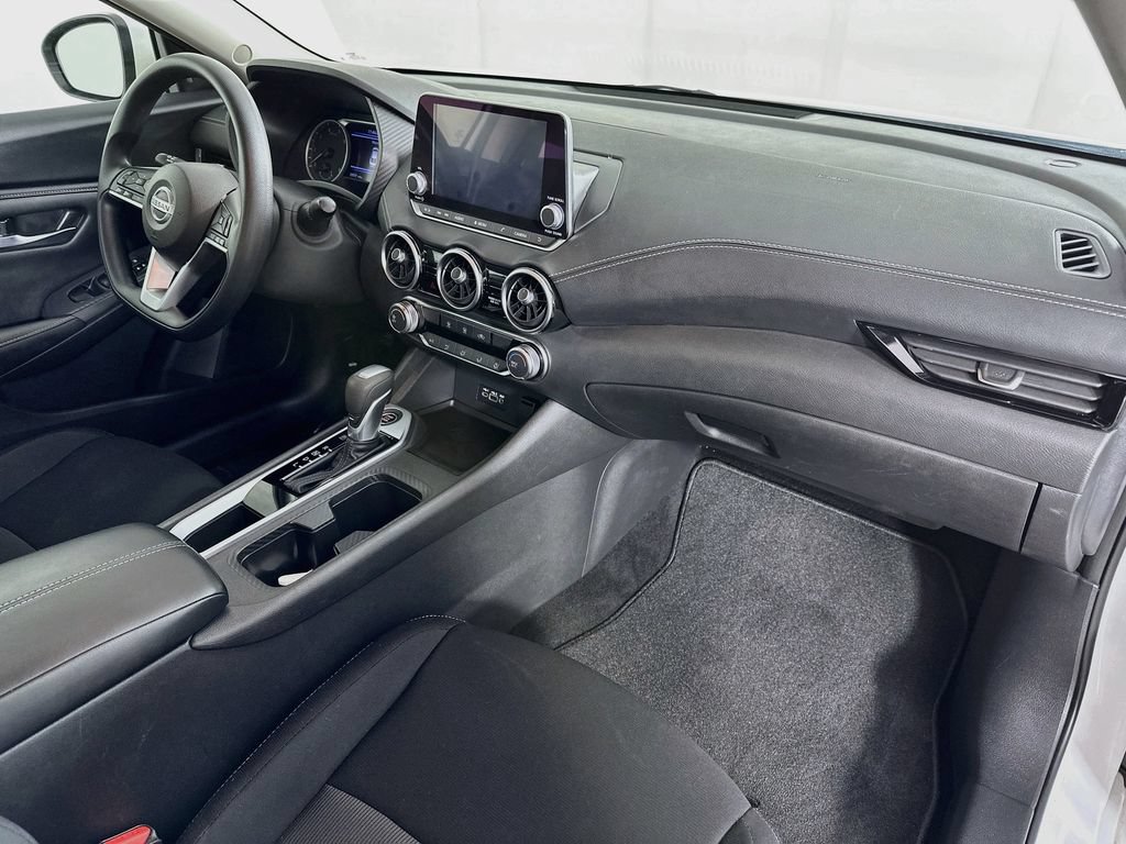 Certified 2023 Nissan Sentra SV FWD image 34