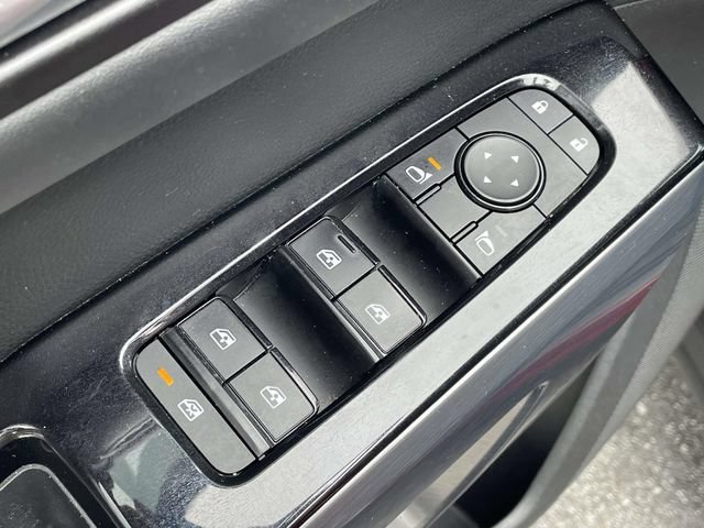 Used 2022 Nissan Pathfinder SL w/ SL Premium Package FWD image 20