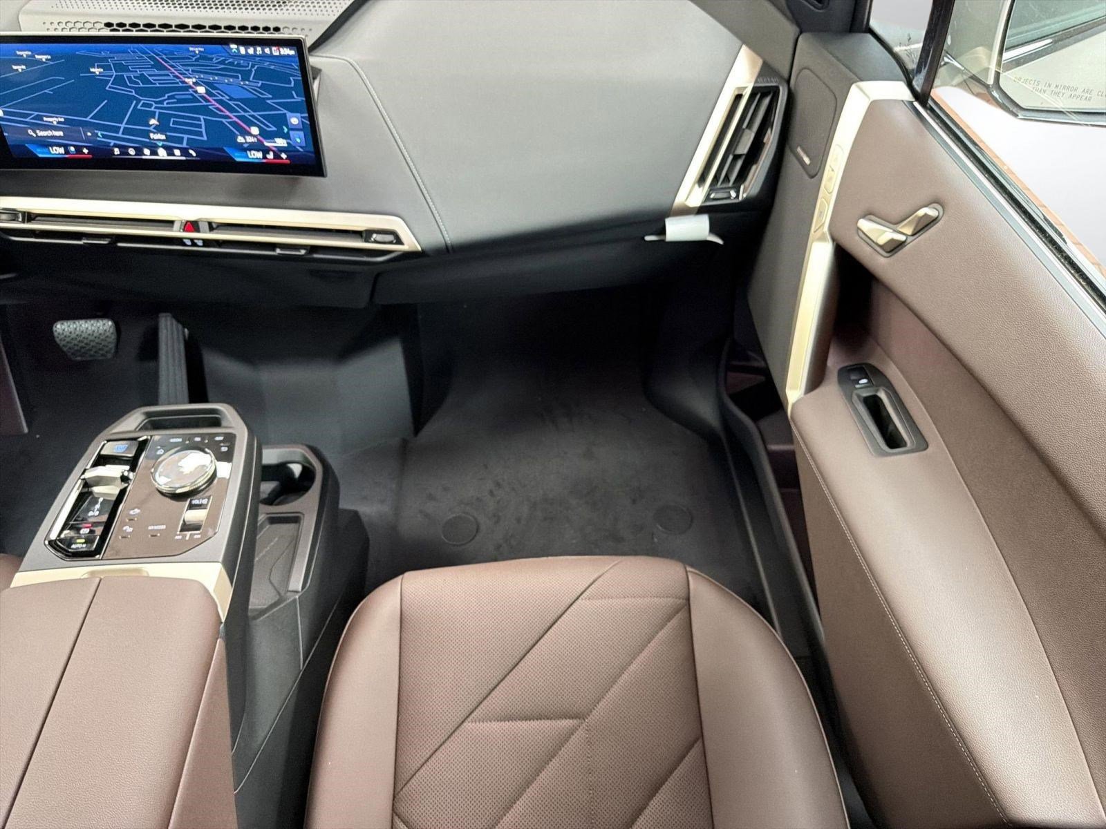 New 2026 BMW iX xDrive60 AWD/4WD image 28
