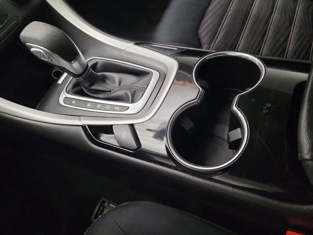 Used 2016 Ford Fusion SE FWD image 26
