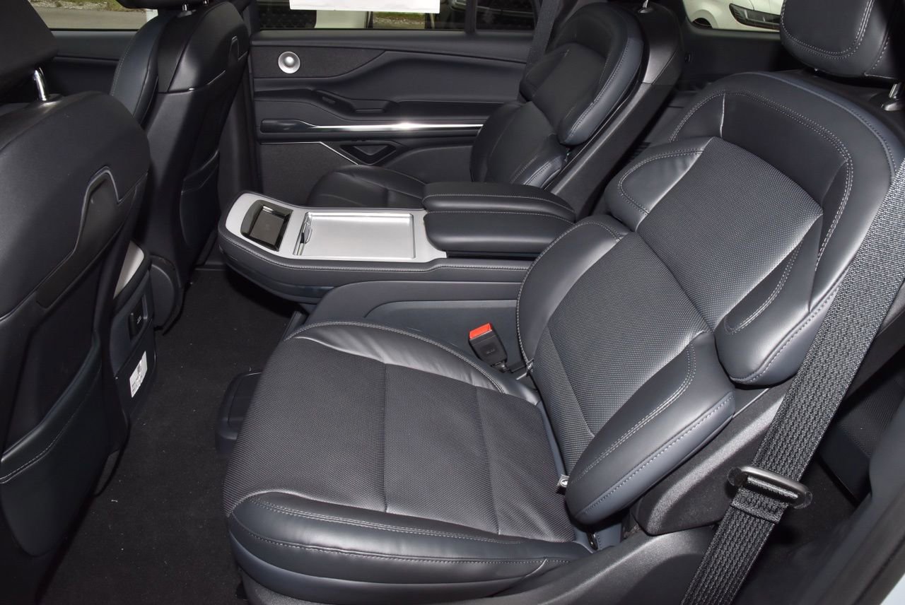 New 2026 Lincoln Navigator Reserve AWD/4WD image 14