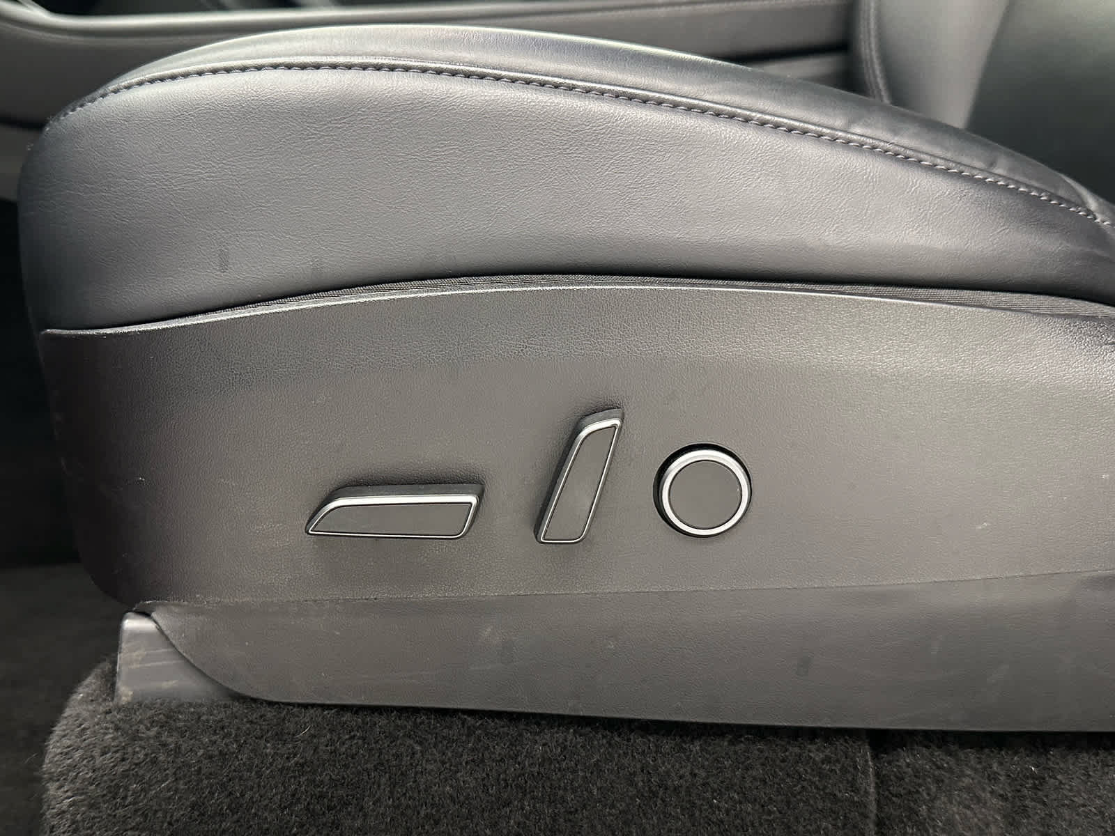 Used 2021 Tesla Model Y Long Range AWD/4WD image 12