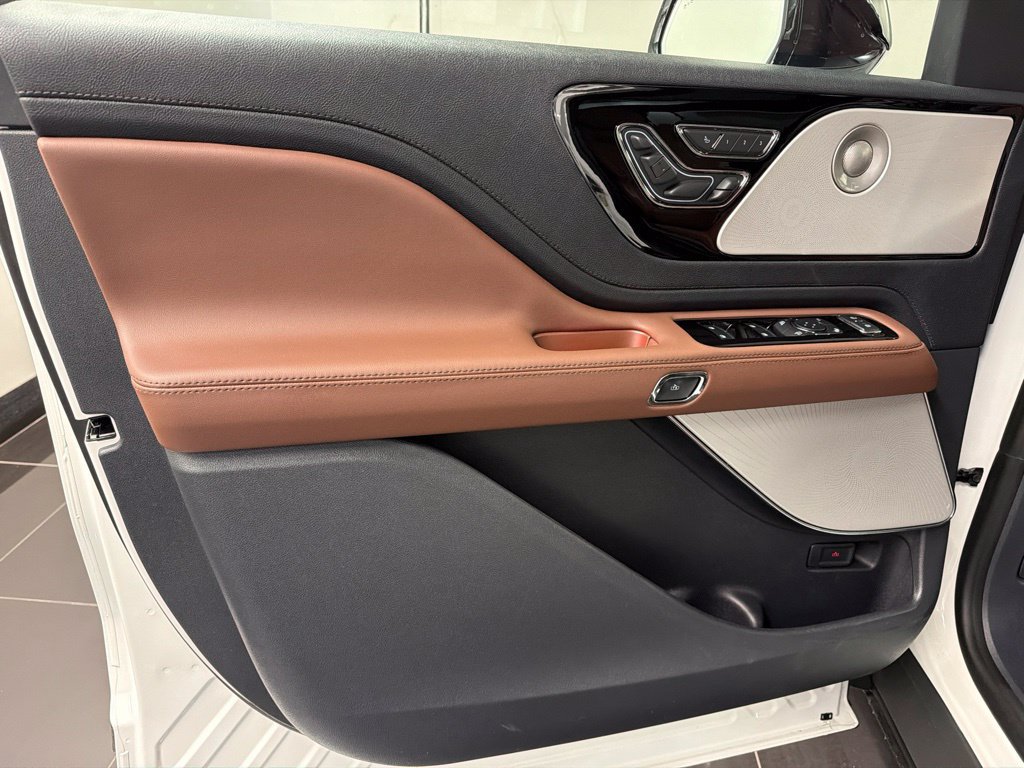 New 2027 Lincoln Aviator Reserve AWD/4WD image 28