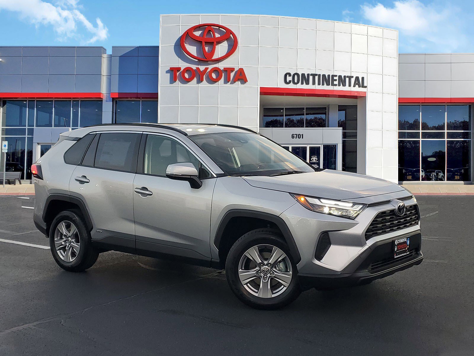 New 2025 Toyota RAV4 XLE