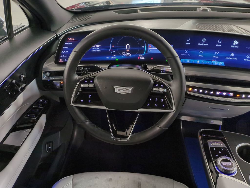 Used 2024 Cadillac Lyriq Sport image 15