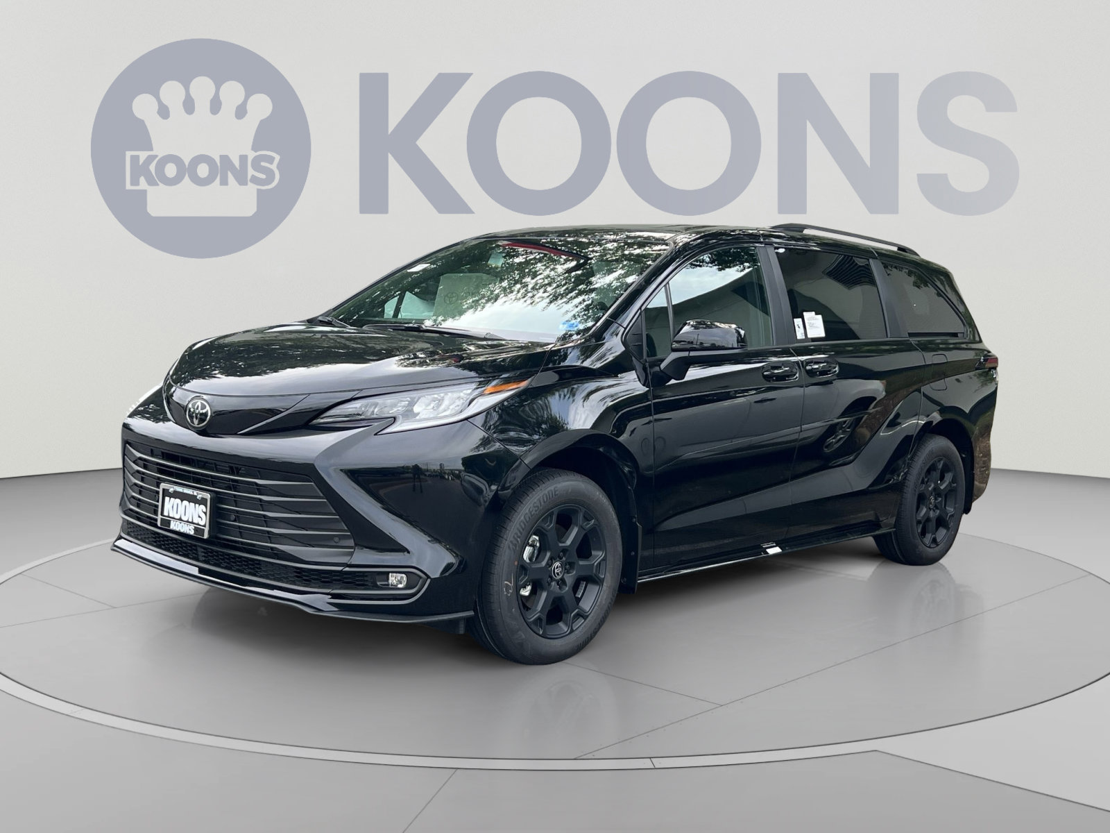 New 2026 Toyota Sienna XLE Woodland Edition