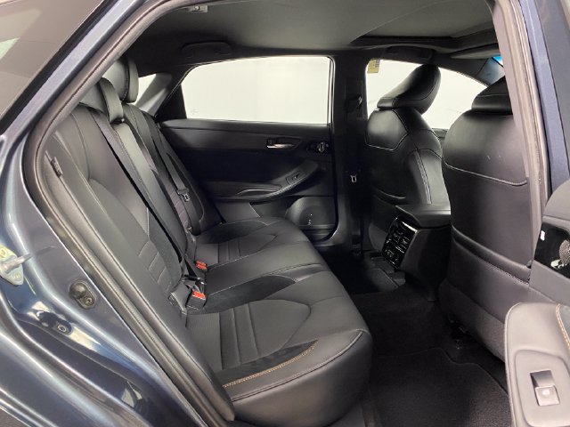 Certified 2022 Toyota Avalon Touring w/ Carpet Mat Package (TMS) FWD image 9
