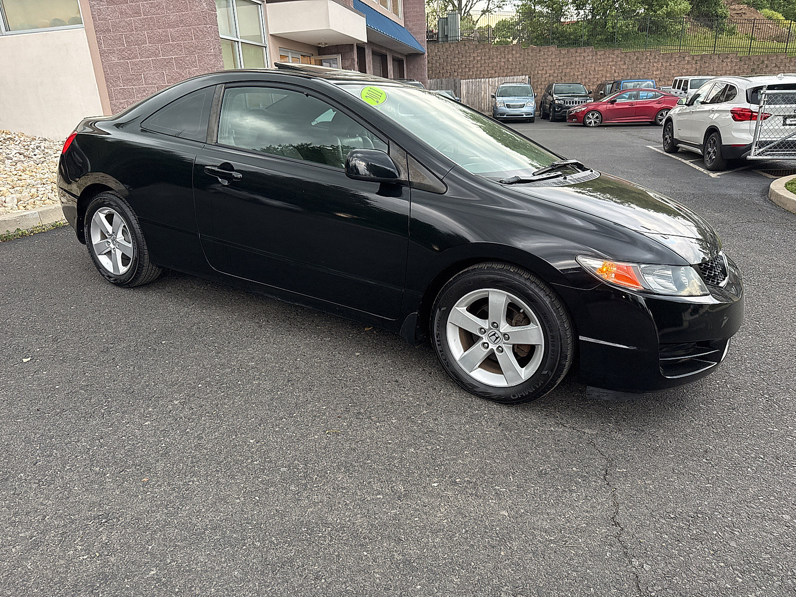 Used 2011 Honda Civic EX-L image 2