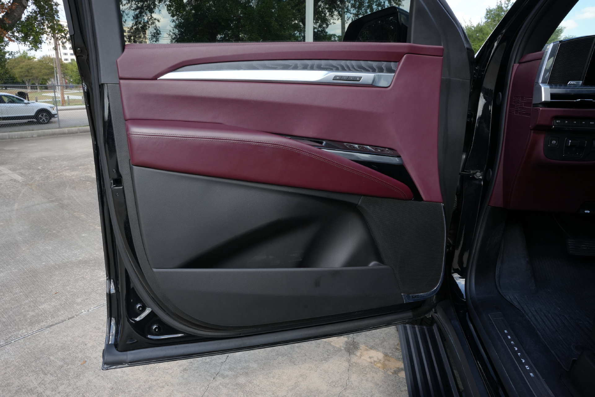 Certified 2025 Cadillac Escalade Sport w/ Touring Package AWD/4WD image 19