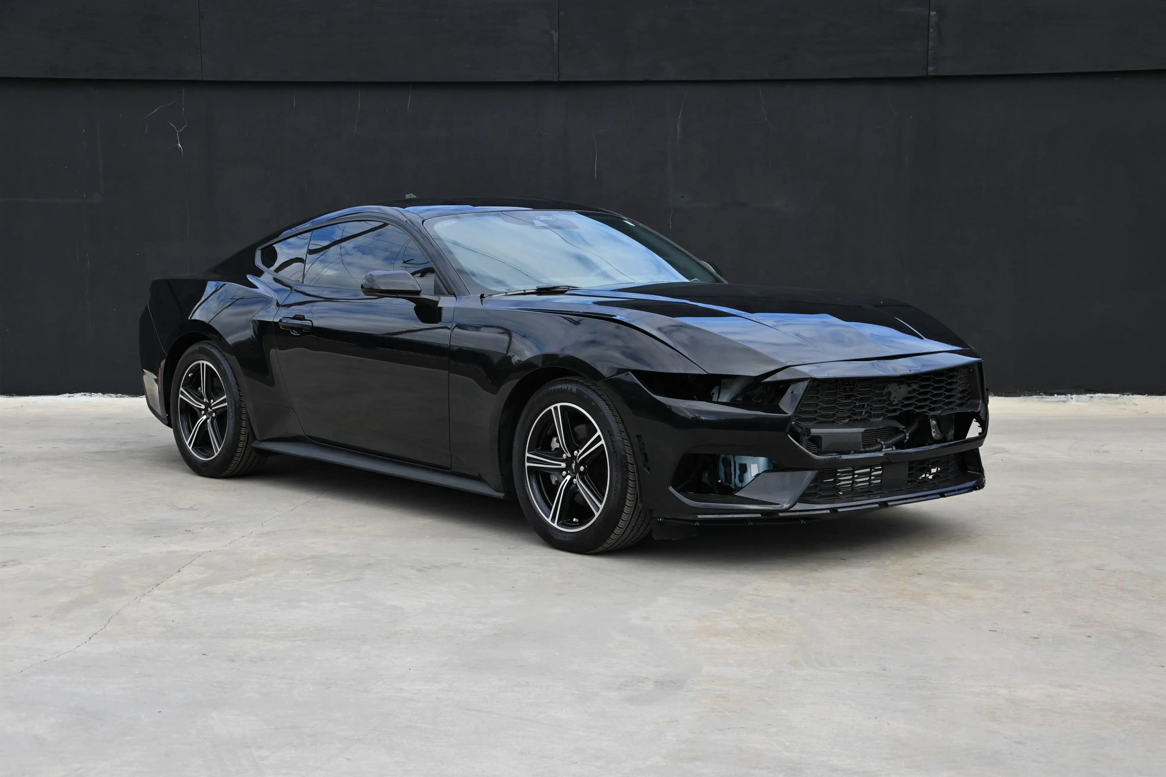 Used 2024 Ford Mustang Coupe image 2