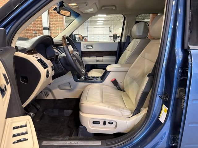 Used 2018 Ford Flex Limited w/ Equipment Group 301A AWD/4WD image 12