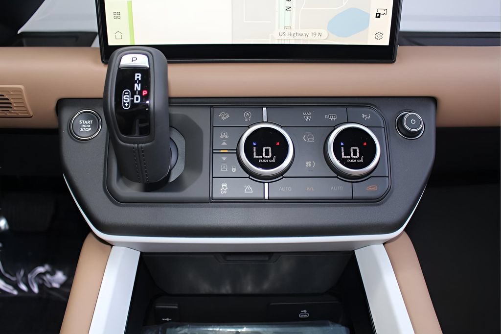 New 2025 Land Rover Defender 110 S AWD/4WD image 26
