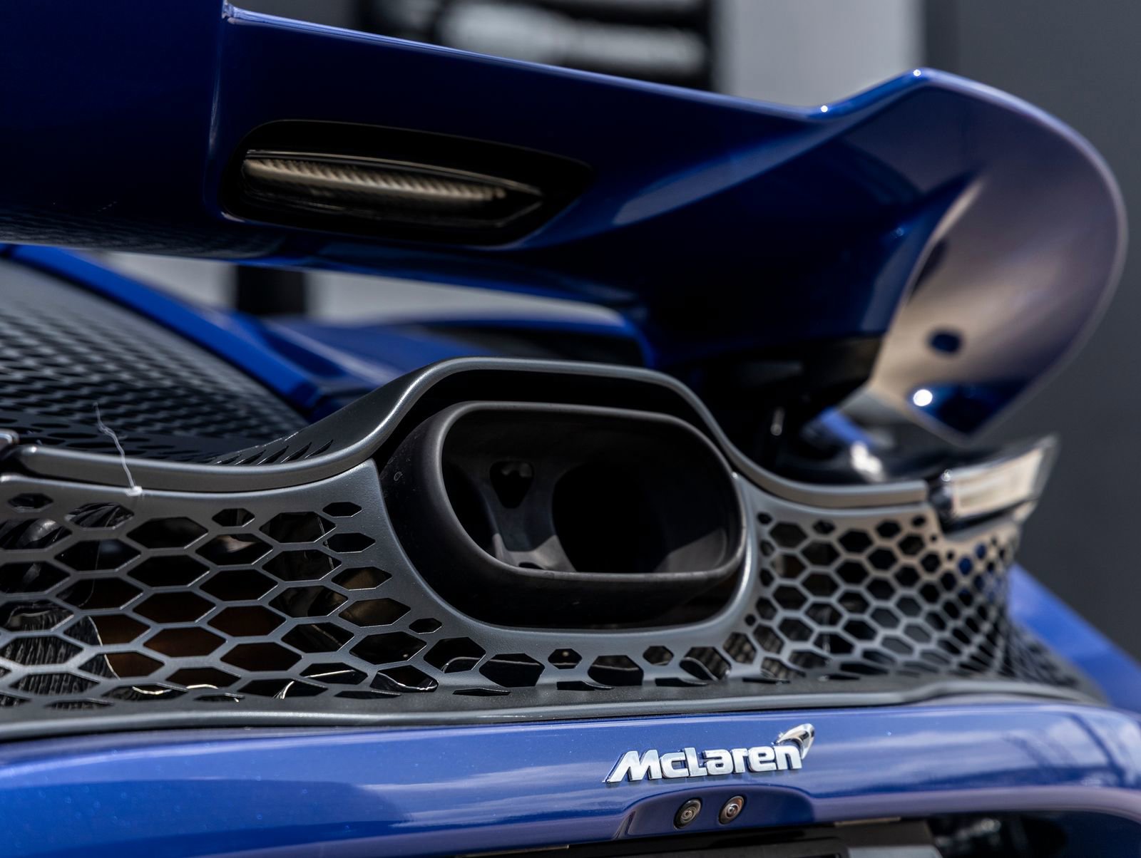 Used 2024 McLaren 750S Spider image 14