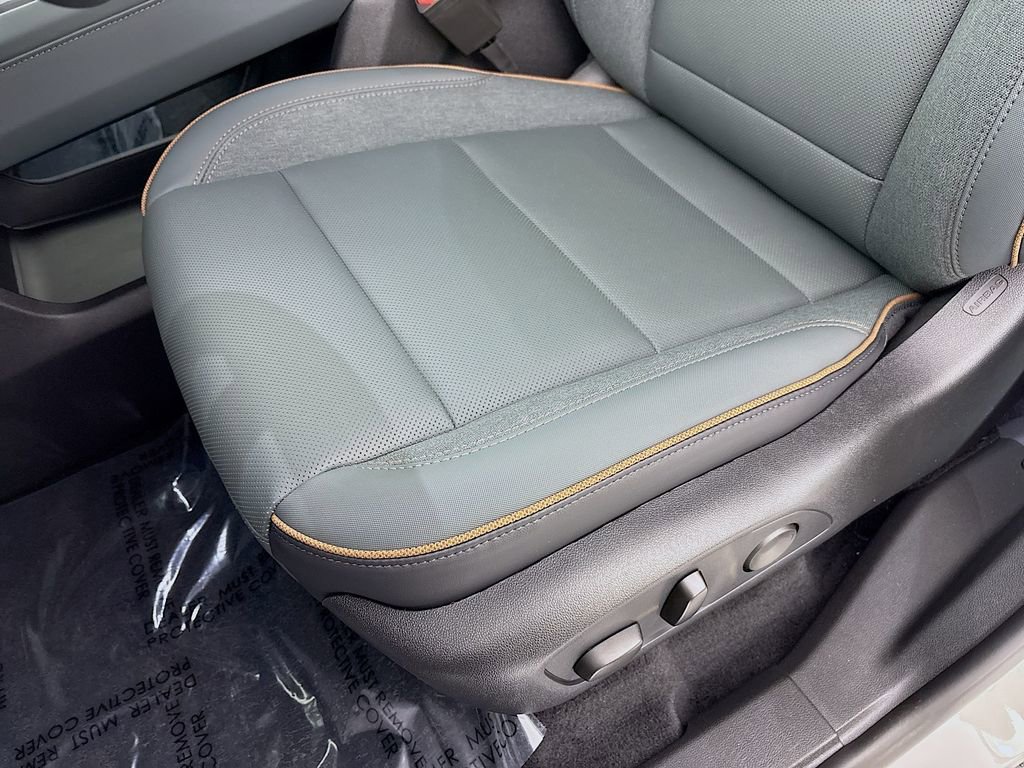 New 2026 GMC Acadia AT4 image 19