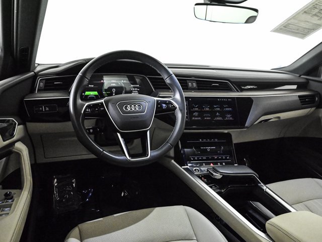 Used 2024 Audi Q8 e-tron Premium Plus AWD/4WD image 19