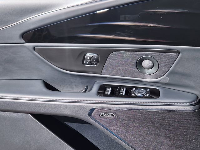 New 2025 Lincoln Nautilus Premier w/ Equipment Group 102A image 9