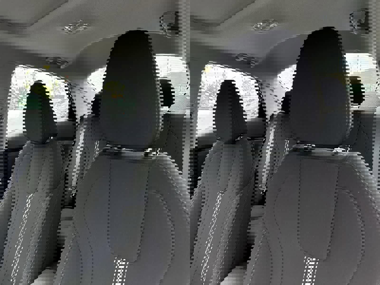 Certified 2025 Hyundai Elantra SEL image 26